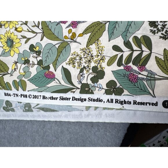 1/2 yard Brother Sister Design Studio Floral Cotton Fabric 42" wide - Picture 5 of 7